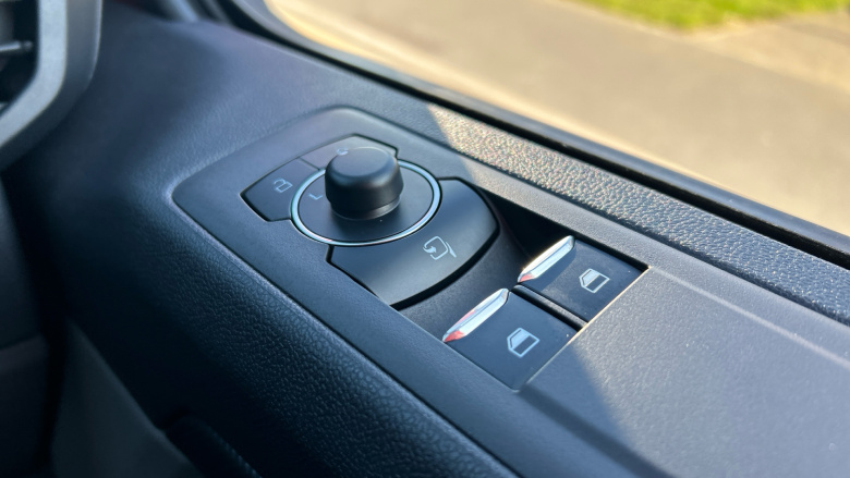 Ford Transit Custom 280 L1 Diesel Fwd 2.0 EcoBlue 136ps H1 Van Limited